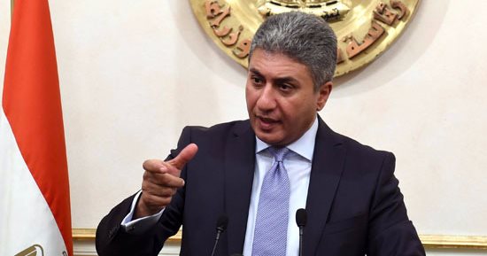 وزير الطيران: قرار أمريكا برفع حظر اصطحاب التابلت صدر قبل وصول اللجنة الأمريكية