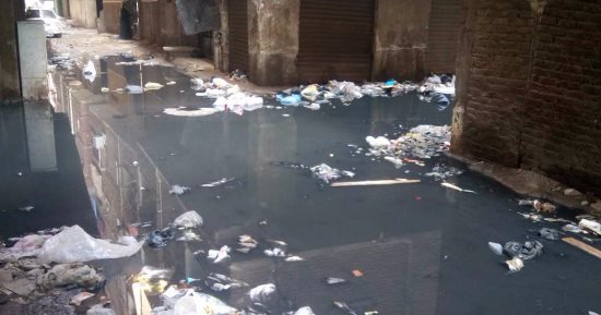 بالصور.. مياه الصرف الصحى تنتشر فى شوارع المرج القديمة