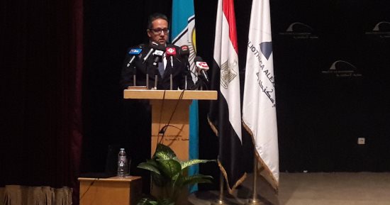 وزير الآثار بمؤتمر ثلاثون عاما حفائر:  1000 صورة لأعمال البعثات الأثرية