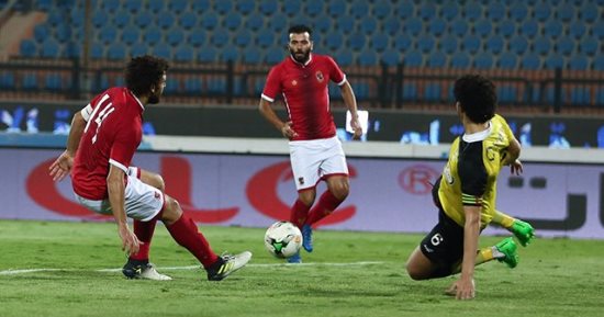 إشادات واسعة بلقطة حسام غالى وعماد متعب فى لقاء دجلة.. الفيفا: شكراً للحظة فى عشق الفريق وكرة القدم.. نبيل الحلفاوى: لقطة ستخلد فى تاريخ الكرة.. حسن الرداد: باصة تجسد معنى الصداقة والحب وإنكار الذات