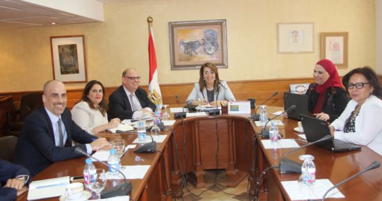 "غادة والى": 1.1 مليار  جنيه للتغذية المدرسية للعام الدراسى المقبل