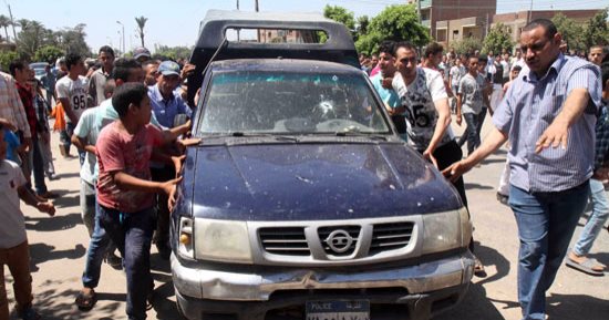 كاميرات المراقبة ترصد سرقة الجناة لأسلحة شهداء الشرطة فى هجوم البدرشين الإرهابى