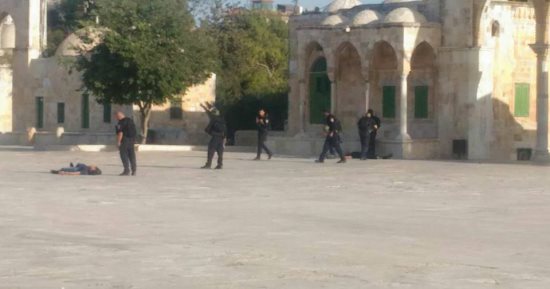 ارتفاع الشهداء الفلسطينيين إلى3ومقتل شرطيين إسرائيليين باشتباك مسلح بالأقصى