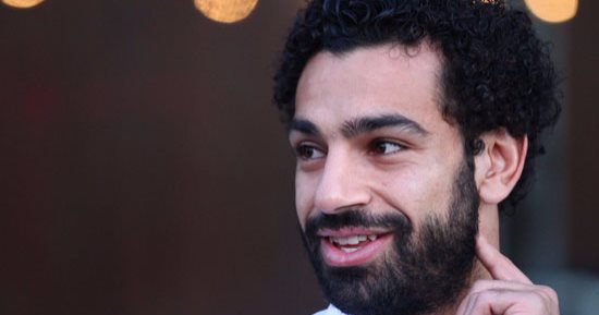 حوار ساخر بين محمد صلاح ومحمود البزاوى وخالد بيومى عن بطل البريميرليج