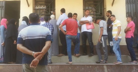 قارئ يشكو سوء التنظيم وتكدس المواطنين داخل مكتب سجل مدنى أجا بالدقهلية