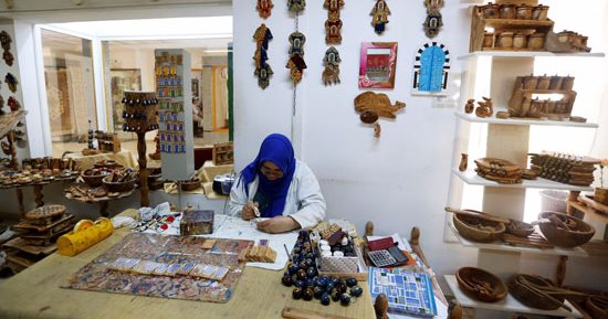 اتحاد المرأة الفلسطينية ينظم اليوم سوقًا خيريًا بنادى المقاولون العرب