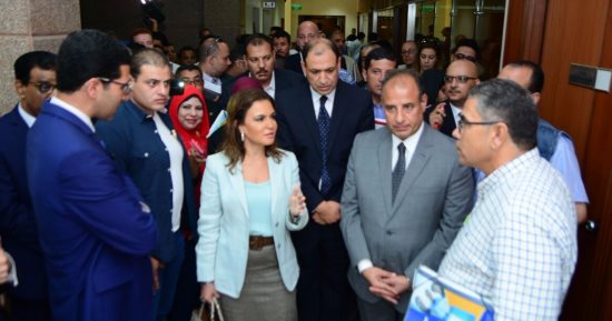 سحر نصر من الإسكندرية: استراتيجية لتعظيم دور المناطق الحرة فى تحسين مناخ الاستثمار لمصر حتى عام 2034 .. تشغيل خدمة الخط الساخن فى المحافظات..وإنشاء حضانة لريادة الأعمال لمشروعات الشباب فى المنطقة الحرة