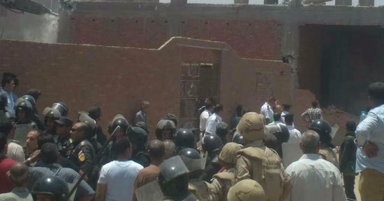 محافظ الجيزة: إزالة التعديات بالوراق تستهدف المبانى المخالفة غير المأهولة