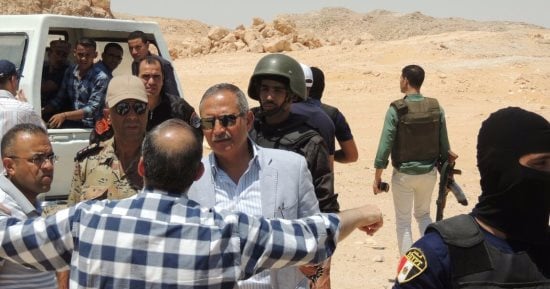 بالصور.. مدير أمن سوهاج والقوات يقتحمون الجبل الغربى لملاحقة المجرمين