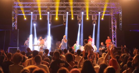 موسم نارى يجمع نجوم الغناء على مسرح مرسيليا بيتش آرينا فى "مرسيليا بيتش4"