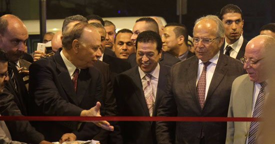 وصول وزير الثقافة ومحافظ القاهرة لافتتاح شارع الألفى بعد تطويره