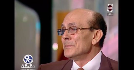 بالفيديو.. محمد صبحى يبكى على الهواء: انتظر الطائرة لأسافر لزوجتى الراحلة