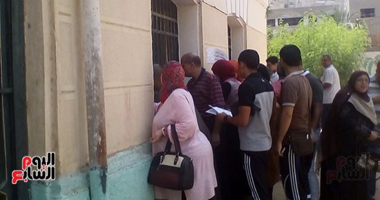 1000 طالب ثانوية تقدموا بتظلماتهم حتى الآن.. و"الفيزياء" فى المقدمة