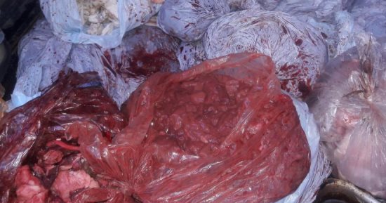 ضبط 110 كيلو لحوم وكبدة غير صالحة للاستهلاك الآدمى بمطاعم فى وسط البلد