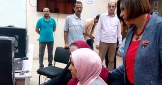 عميدة كلية الآداب جامعة عين شمس تتفقد معامل التنسيق الإلكترونى للثانوية