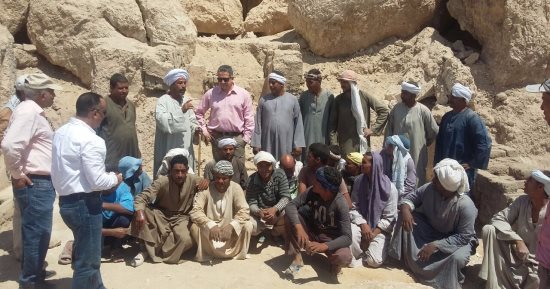 بالصور.. خالد العنانى يتفقد مواقع أثرية فى الأقصر 