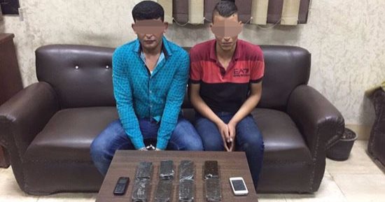 ضبط عاطلين بحوزتهما 2 كيلو حشيش فى كفر الزيات