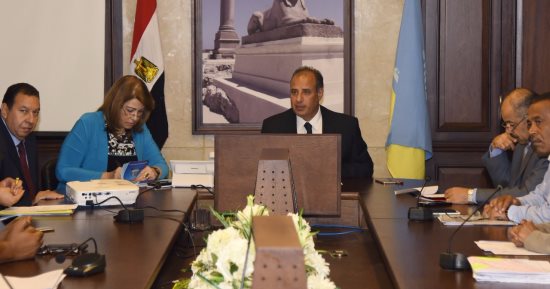 محافظ الاسكندرية يناقش مشروع المخطط الاستراتيجى العام لمدينة برج العرب