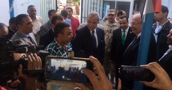 وزير التنمية المحلية يتفقد أعمال تطوير نادى فتيات قنا بتكلفة 2 مليون جنيه