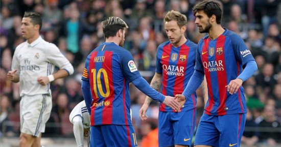 برشلونة يخطط للتضحية بـ "جوميز وراكيتتش" من أجل فيراتى وباولينيو 