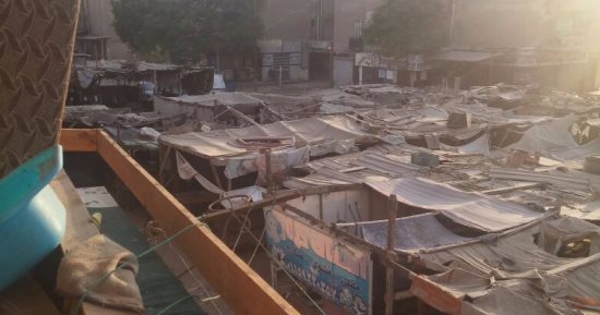 قارئ يطالب بنقل الباعة الجائلين من سوق الزهور بمدينة السلام