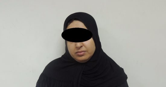القبض على ربة منزل وراء استدراج الأطفال وسرقة مشغولاتهم الذهبية بالزاوية