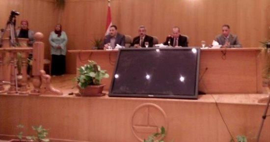 بالصور.. محافظ دمياط يكرم أوائل الثانوية العامة