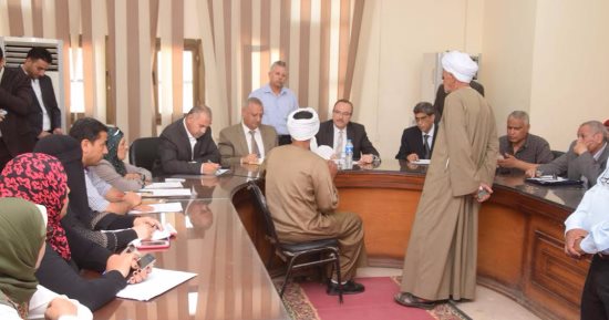 محافظ بنى سويف يأمر بسرعة حل شكاوى عدد من الأهالى بقرى وعزب 3 مراكز