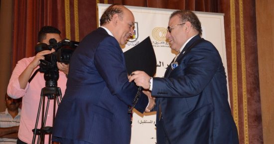 تكريم حسن راتب باحتفالية كلية طب قصر العينى بمناسبة مرور 190 عاما على إنشائها