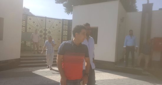 بالصور.. ميدو يصل مقر اتحاد الكرة للتحقيق ويشيد بالمبنى الجديد