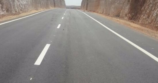 بالصور.. انتهاء تنفيذ ازدواج طريق "سوهاج قنا" الصحراوى قبل موعده بـ8 أشهر