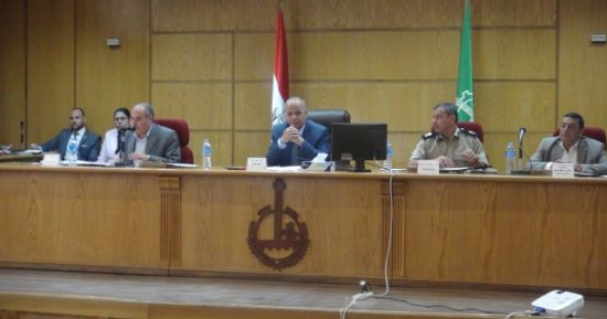 محافظ القليوبية يحيل عدد من وكلاء الوزارة للنيابة لتغيبهم عن المجلس التنفيذى