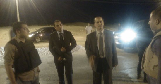 بالصور .. مساعد وزير الداخلية يتفقد الارتكازات الأمنية في الوادي الجديد 