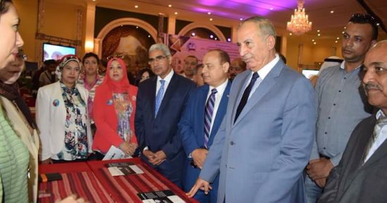 محافظ البحر الأحمر يفتتح معرض دعم المنتج المصرى والصناعات الحرفية للتصدير