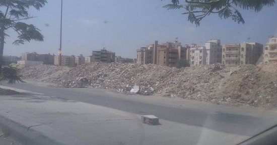 شكوى من إلقاء القمامة ومخلفات البناء فى الحى الحادى عشر بـ 6 أكتوبر