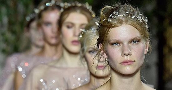 من الـ runway للكوشة.. تسريحات شعر للعروسة من عروض الأزياء الأخيرة