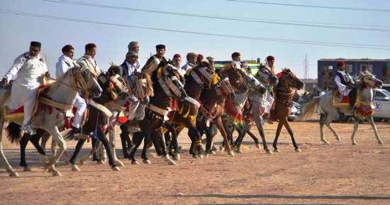 بالصور.. الزى التقليدى لبدو مطروح.. أناقة وتراث ممتد من الماضى إلى الحاضر