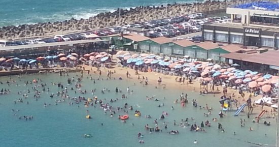​بالصور.. شواطئ الإسكندرية كاملة العدد تزامنًا مع مؤتمر الشباب