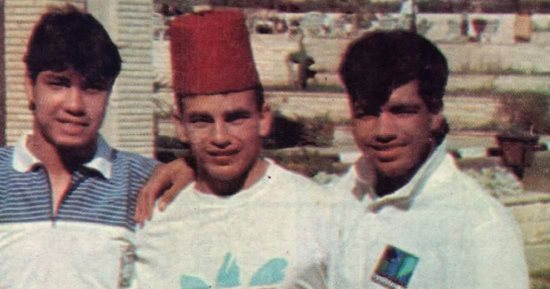 شاهد.. العميد حسام حسن بالطربوش وسط "ميهوب وقاسم" 