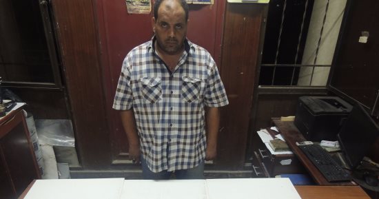 ضبط شاب قبل تصنيعه أختاما لاستخدامها فى النصب على راغبى السفر بعابدين