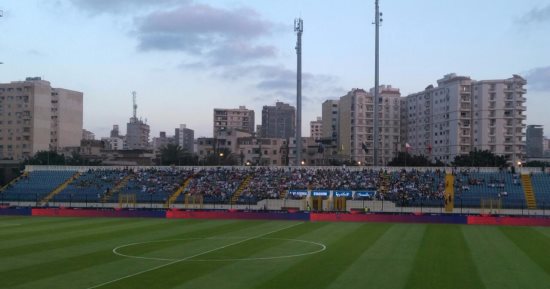 بالصور.. جمهور الزمالك يتوافد على استاد الإسكندرية لحضور موقعة الفتح