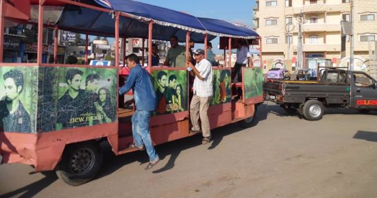 بالصور.. "الحامول" تواجه جشع أصحاب الـ"توك توك" بـ "الطفطف" فى كفر الشيخ