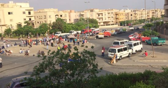 شكوى من انتشار الباعة الجائلين بشوارع حى التجمع الخامس