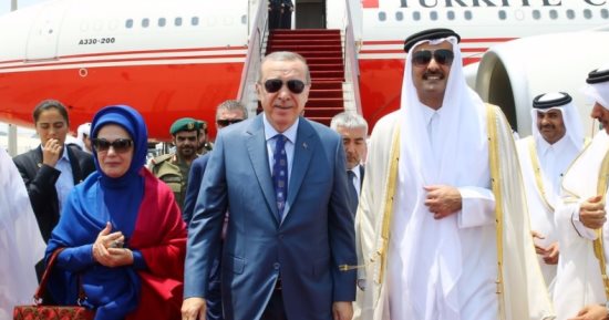 مائدة اللئام تجمع بين قطر وتركيا.. أردوغان يزور الدوحة عقب فشل وساطته مع دول الخليج.. مصادر لـ"اليوم السابع": الرئيس التركى سيعرض على تميم زيادة القوات.. ودعم المنظمات الإرهابية للضغط على الدول المقاطعة