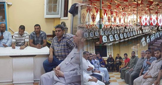 بالصور.. "وداعا للفشخرة" فى أفراح دمياط.. تدشين مبادرة "بلاها شبكة ونيش وعزومات" لخفض تكاليف الزواج.. شباب قرية شرباص يتفقون لإلغاء العادات والتقاليد فى الزفاف.. و"الأوقاف" تسمح للأئمة بنشر المبادرة بالمساجد