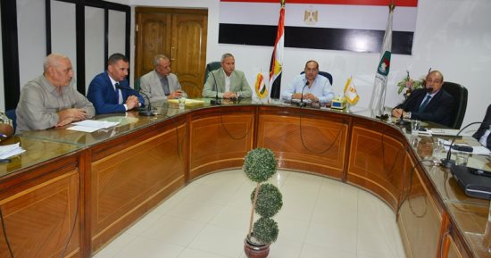 محافظ سوهاج : نقل موقف سيارات مشطا بمدينة طما إلى موقف سيارات أسيوط
