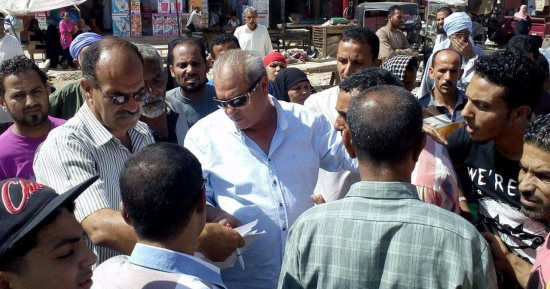 بالصور .. محافظ الإسكندرية : تسليم 316 باكية للباعة الجائلين  بالعامرية أول