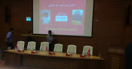 الفريق الطبى لأسمن سيدة فى العالم يستعرض حالتها الصحية بعد قليل بالإمارات