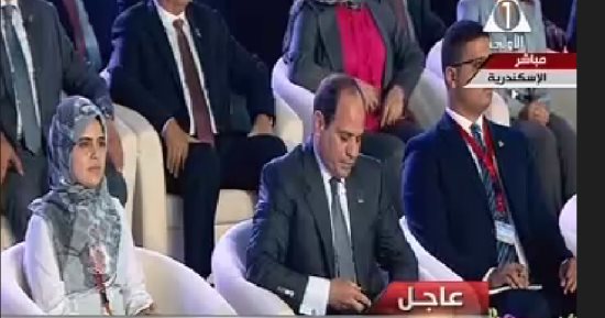 السيسى: 180 ألف أسرة مصرية يعيشون فى مناطق خطرة