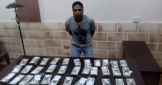 سقوط عامل وراء سرقة 405 آلاف جنيه من خزينة شركة بالتجمع الخامس